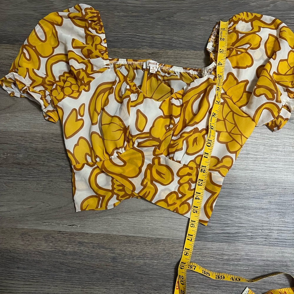 Golden Floral Ruffle Blouse - Picture 6 of 8